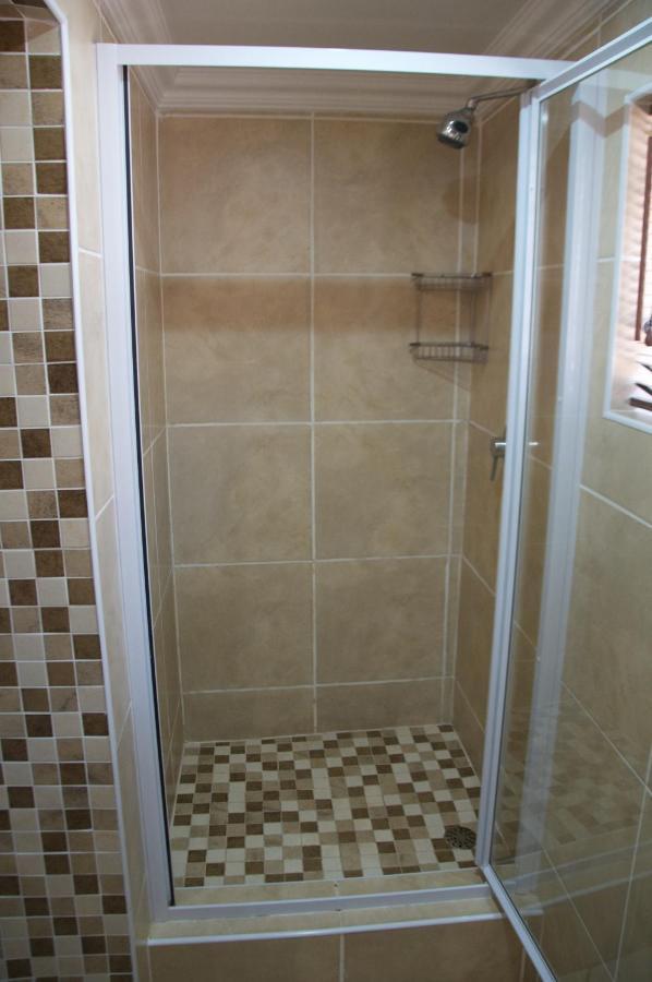 Mi Casa Guest House Uitenhage Екстериор снимка