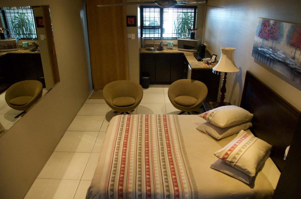 Mi Casa Guest House Uitenhage Екстериор снимка