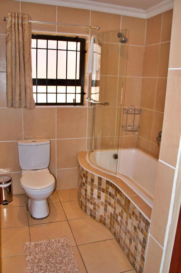 Mi Casa Guest House Uitenhage Екстериор снимка