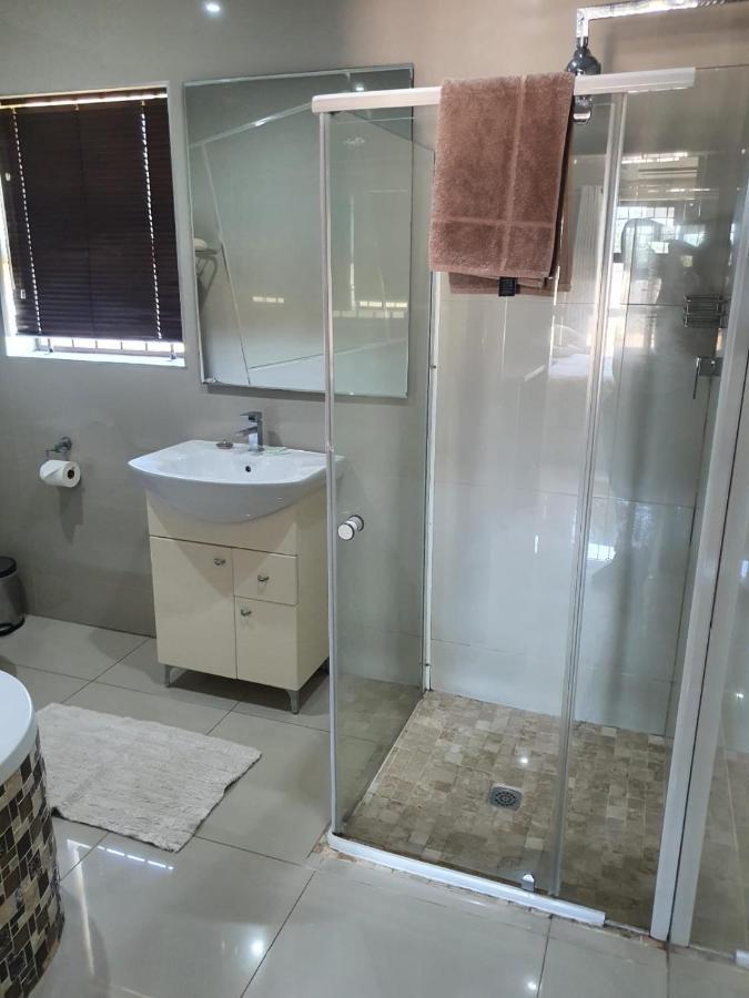 Mi Casa Guest House Uitenhage Екстериор снимка