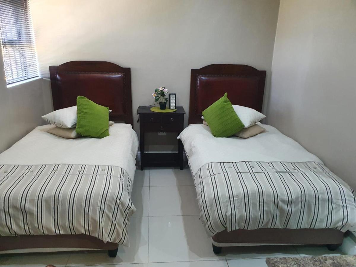 Mi Casa Guest House Uitenhage Екстериор снимка